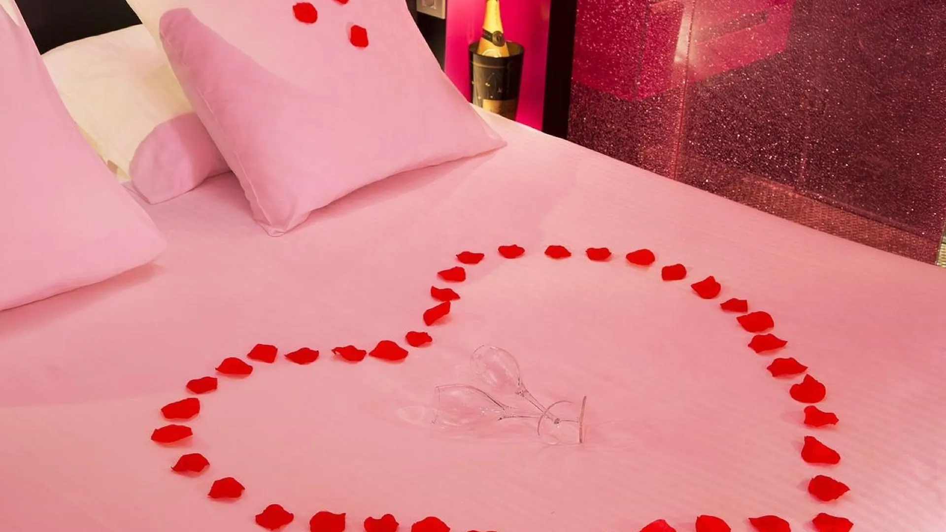 Eiffel Aparthotel