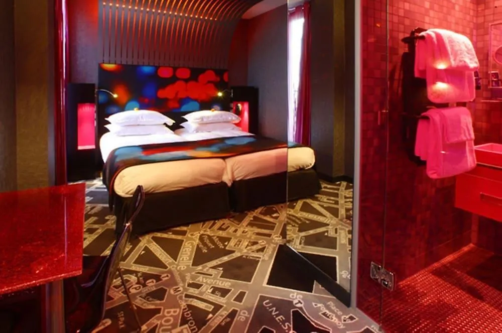 Aparthotel Eiffel 4*